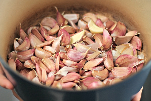 Chicken with 100 cloves of garlic