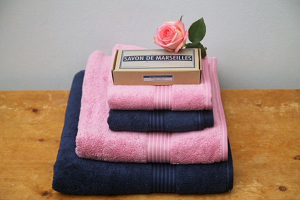 Love Audrey Christy Supreme Hygro Towels Blush and Midnight